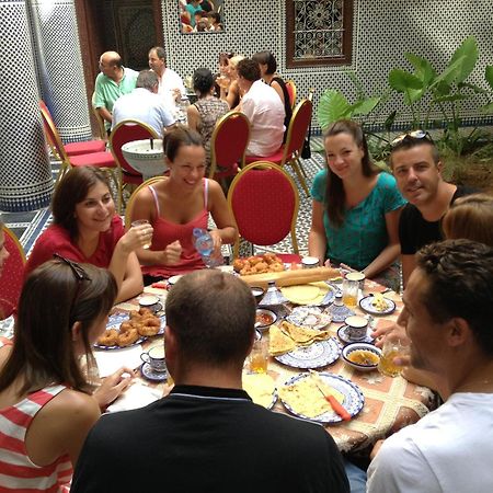 Riad Les Chrifis Navette Aeroport 24 Sur 24 Fez Esterno foto